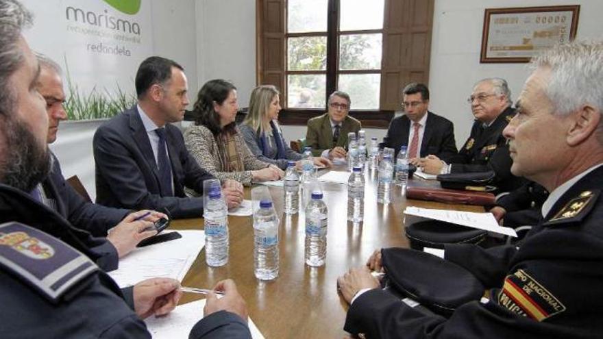 Junta local de seguridad de ayer por la mañana en el Ayuntamiento de Redondela.  // Jorge Santomé