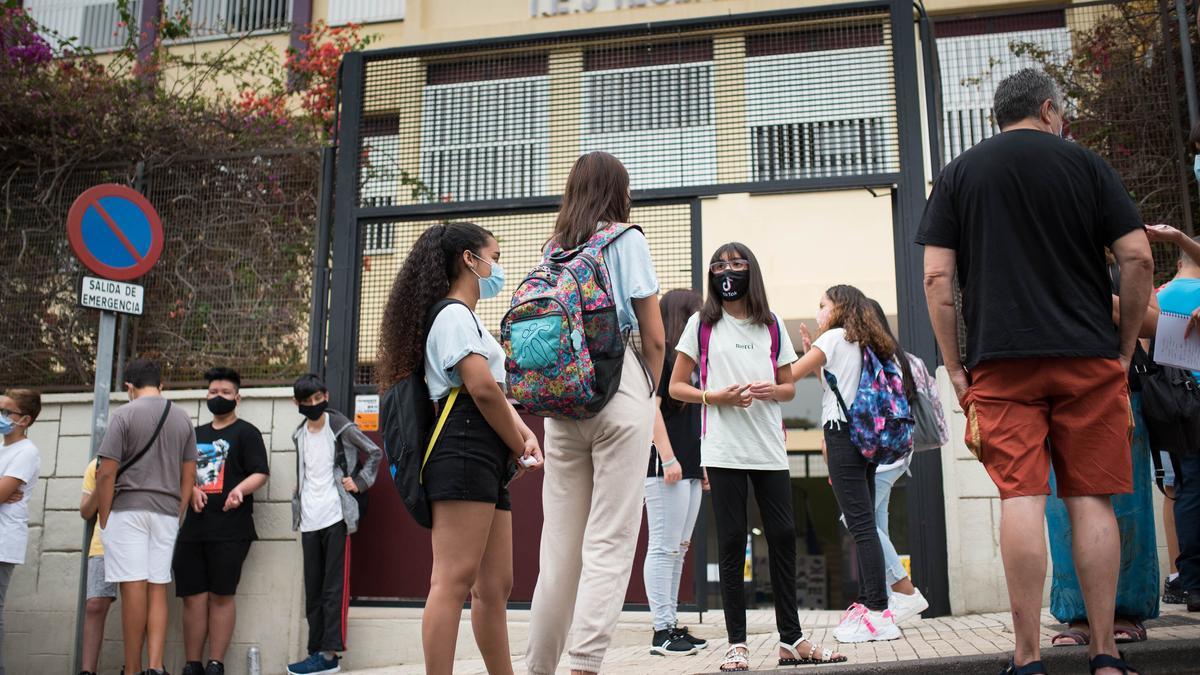 Alumnos durante el inicio del curso escolar.