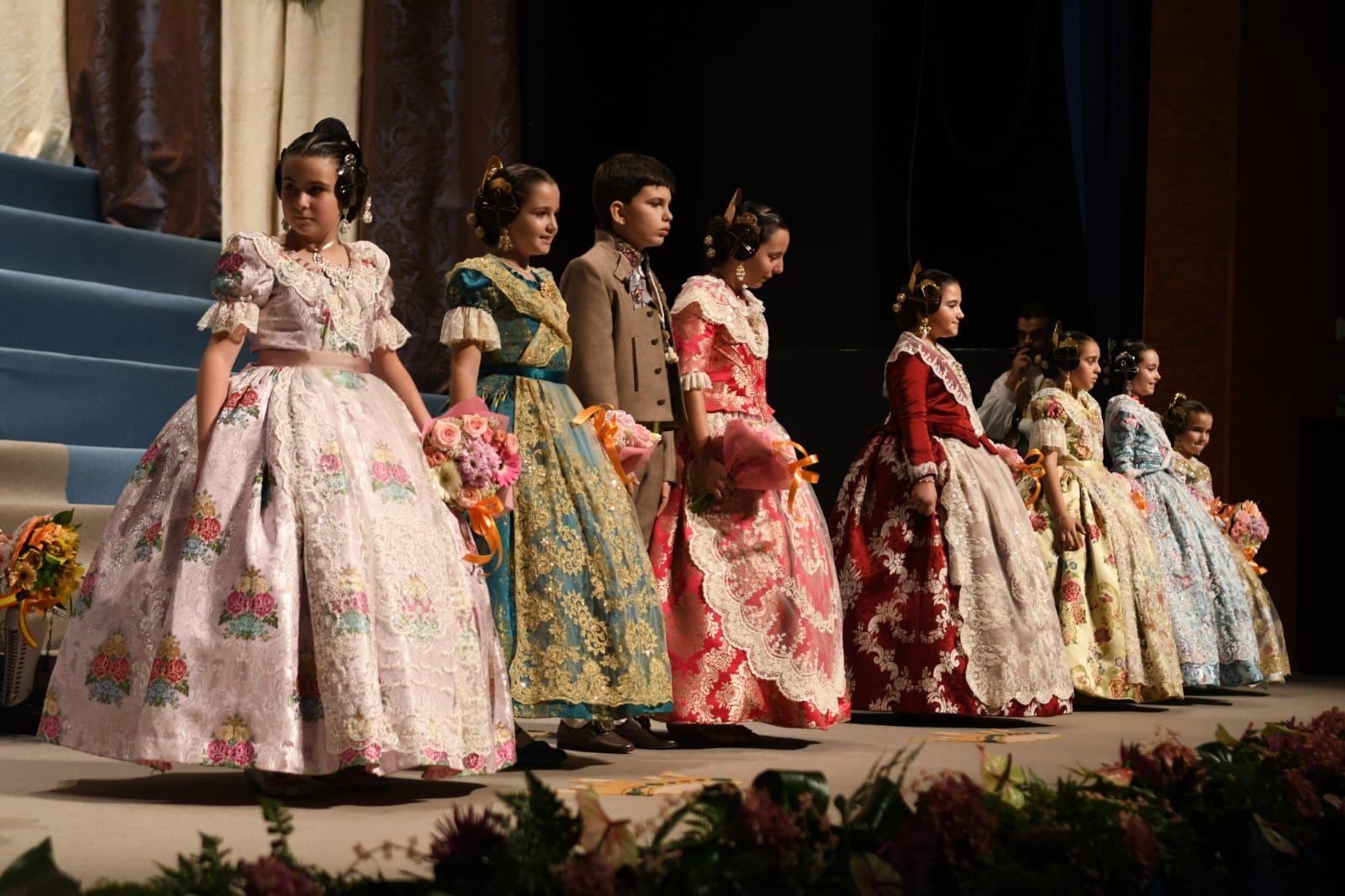 La exaltación de la reina fallera infantil de Burriana del 2023, en imágenes