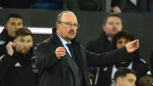 Rafa Benítez, dirigiendo un partido de Premier League