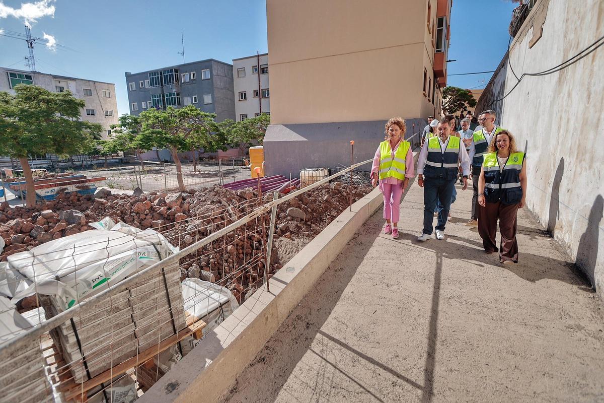 Obras de accesibilidad en la plaza de las Mil Viviendas de La Salud