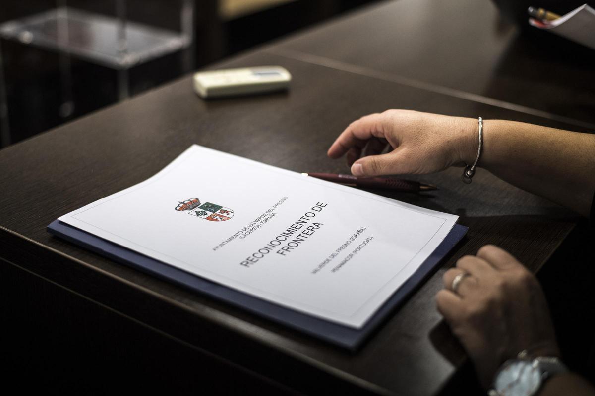 Así fue el acto de reconocimiento de fronteras entre municipios de España y Portugal Así fue el acto de reconocimiento de fronteras entre municipios de España y Portugal