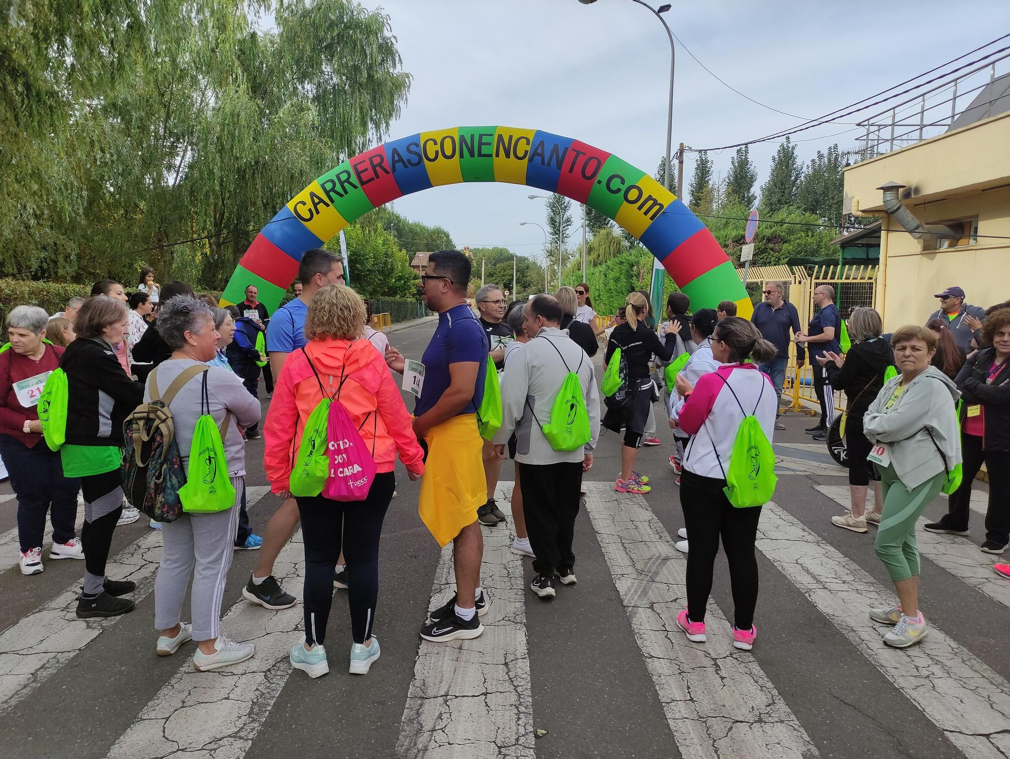 La marcha solidaria de Asprosub Benavente, en imágenes