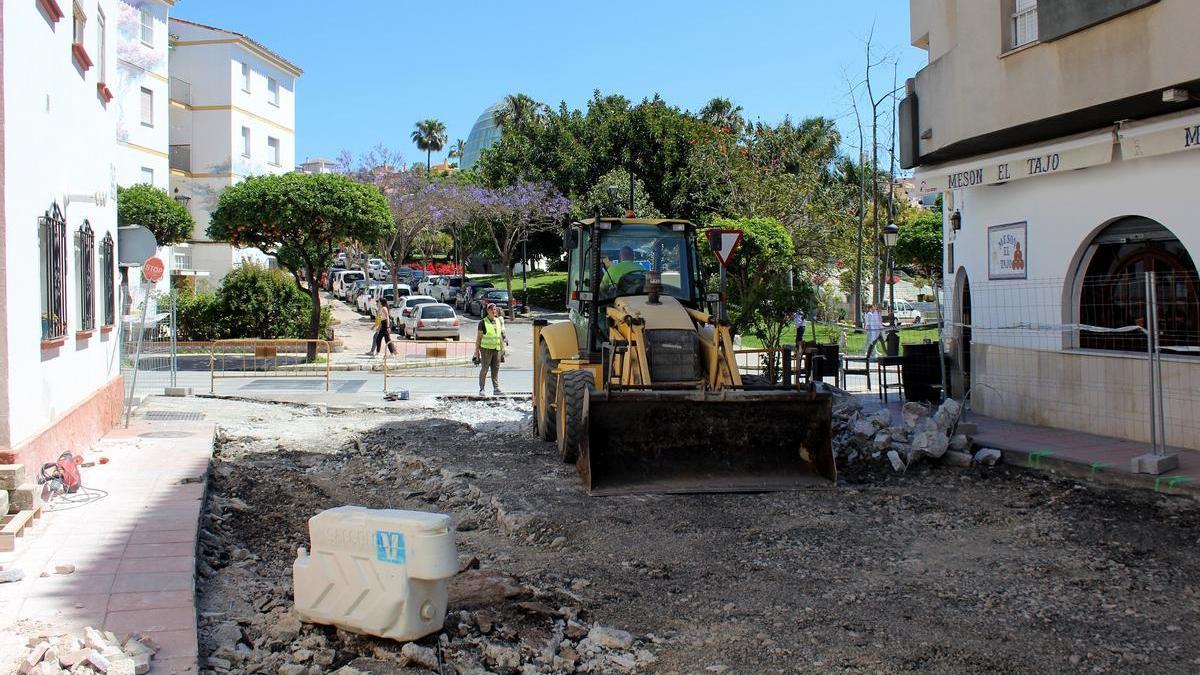 Estepona ha iniciado la obras de renovación de la calle Cardenal Herrera Oria.