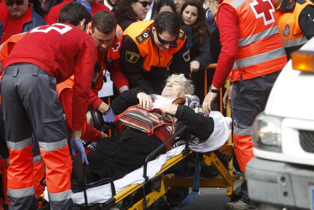 Ambientazo en la mascletà del día de la Crida