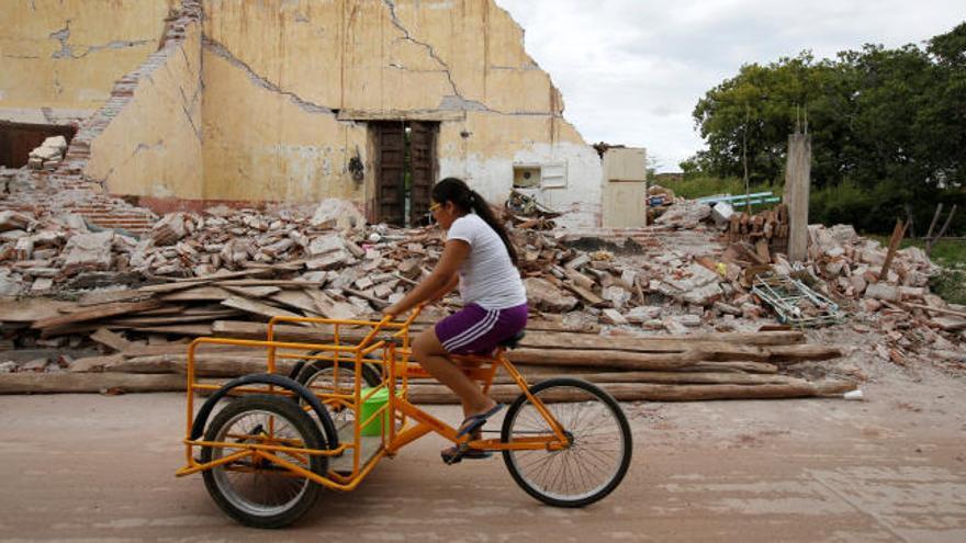 Asciende a 98 el número de muertos tras el terremoto que ha sacudido el sur de México