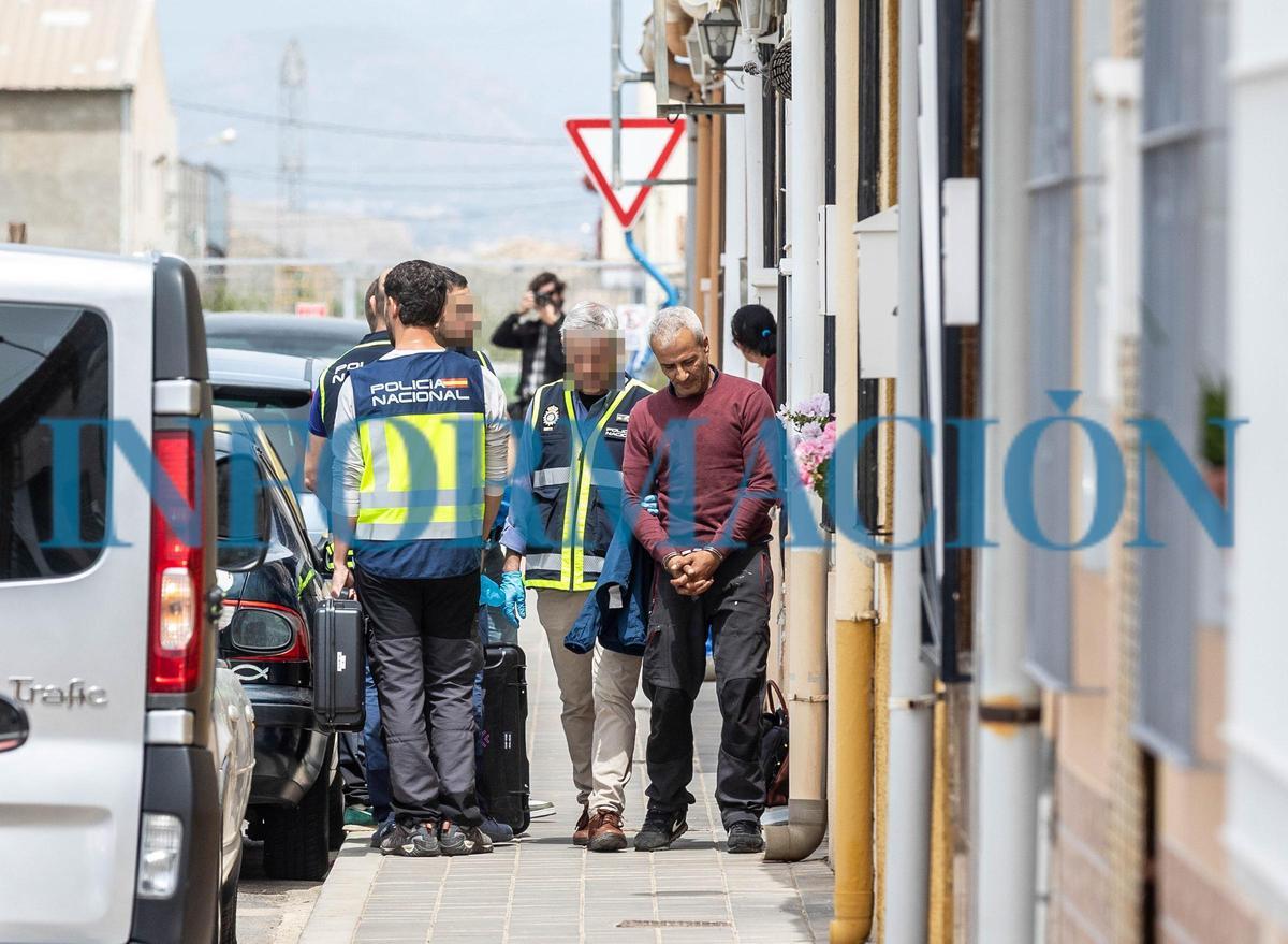 Detenido un empleado de Jesús Tavira y otras dos personas por matar y enterrar al empresario en Alicante Detenido un empleado de Jesús Tavira y otras dos personas por matar y enterrar al empresario en Alicante