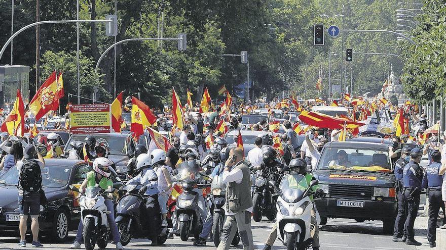 La caravana de protesta convocada por Vox en Madrid. // Efe