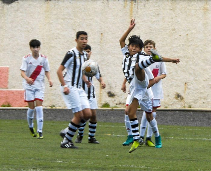 FUTBOL BASE HURACAN B FOMENTO A INFANTIL