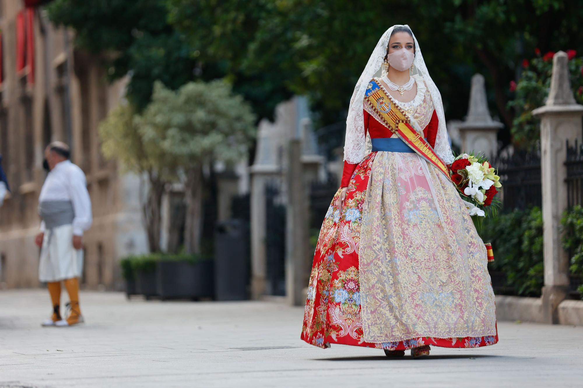 Búscate en el segundo día de Ofrenda por la calle Caballeros (entre las 18.00 y las 19.00 horas)