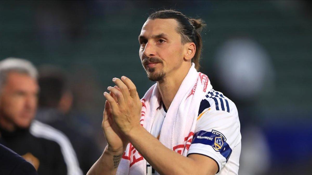 Zlatan Ibrahimovic vaciló con ser directivo del Ajax