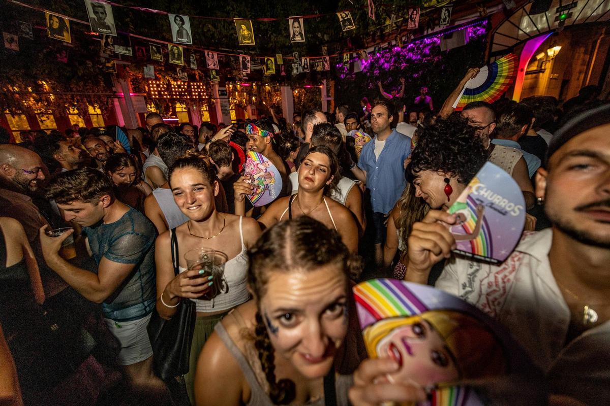 Churros con chocolate, la fiesta cada vez más grande y popular de Barcelona