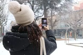 La neu enfarina diversos punts a cotes baixes de les comarques gironines