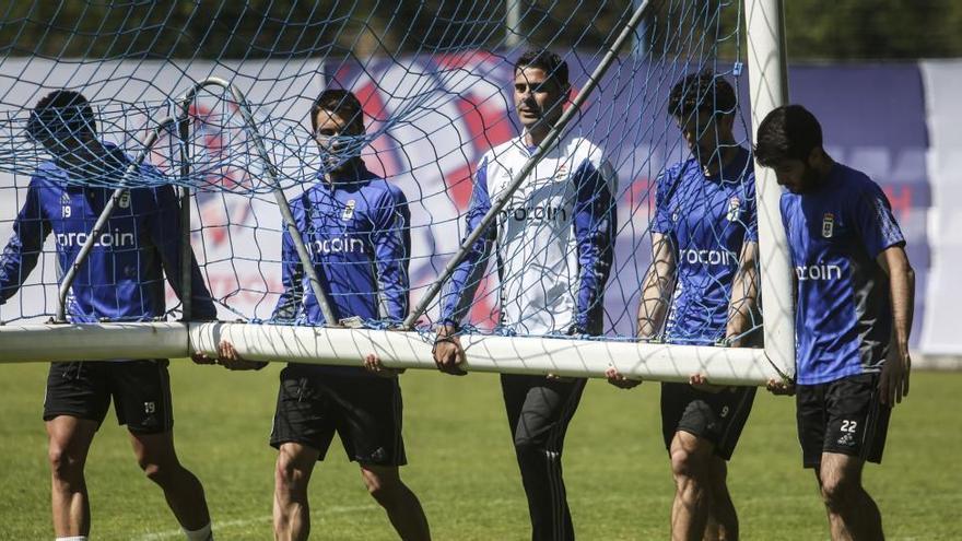 El Oviedo ya está en Tarragona para el partido de mañana