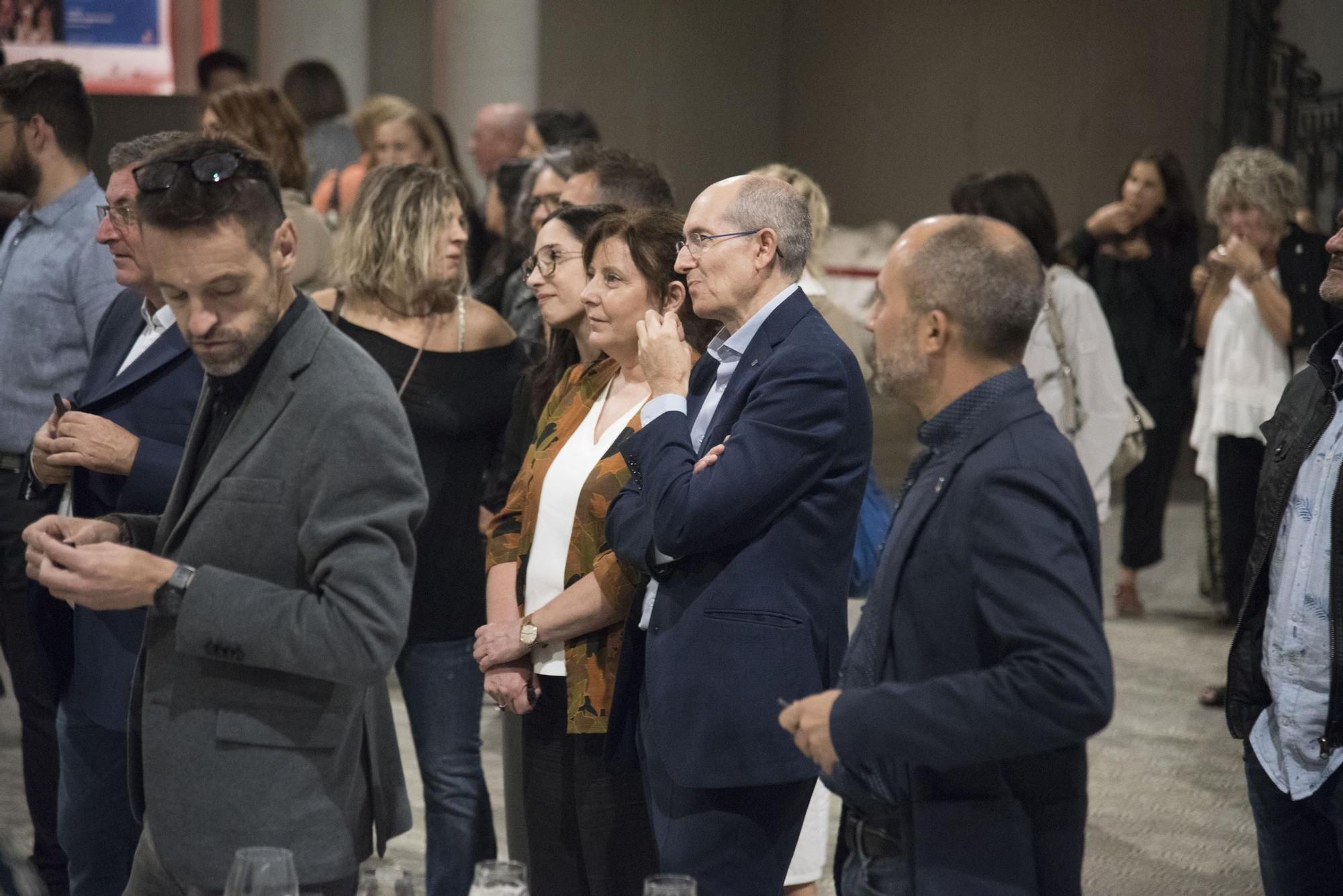 Les millors imatges de la 1a Nit del Comerç de Manresa