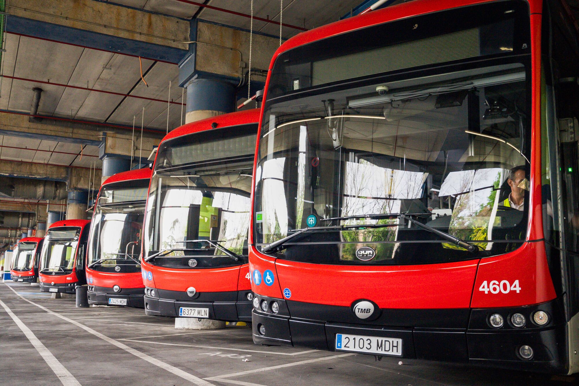 Solo entre el 20% y el 40% de los buses circulará en Barcelona durante la huelga de siete horas del 22 de septiembre