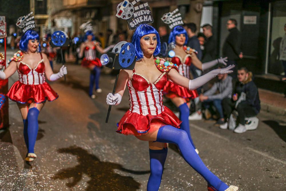 Instante del desfile del carnaval nocturno