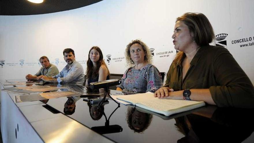 López, González, Illanes, Fernández y Feito, ayer, durante la presentación. // Bernabé/Javier Lalín