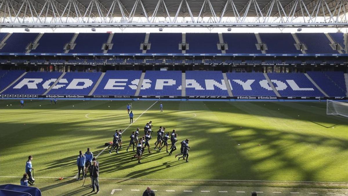 La plantilla del Espanyol es consciente de lo que se juega en Málaga
