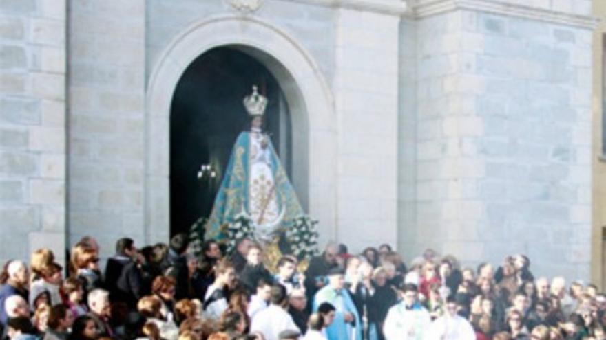 Bajada de la Virgen del Castillo de Yecla