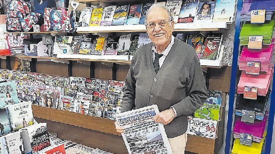 Castell, kiosquero de Vinaròs: &quot;Lo mío es vocación: lo primero es que la gente tenga su periódico&quot;