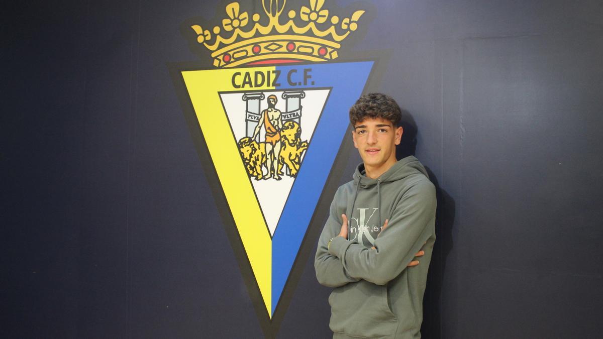 Roberto Rosado, jugador muy prometedor del Cádiz en la órbita del FC Barcelona