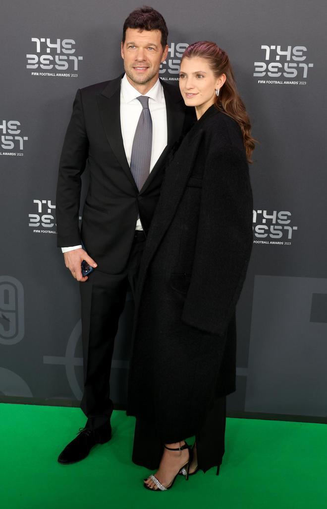 La alfombra roja de los premios The Best FIFA 2023. Michael Ballack y Sophia Schneiderhan