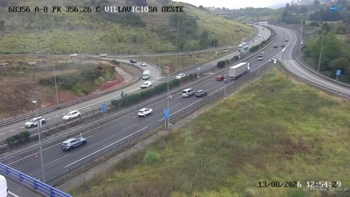 Tráfico en las inmediaciones del accidente.