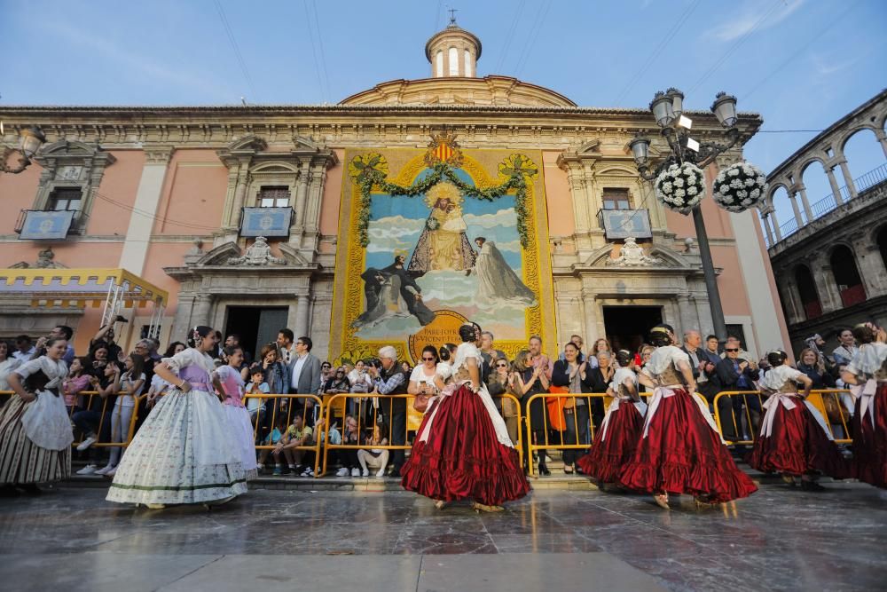 Dansà previa a la fiesta de la Mare de Déu