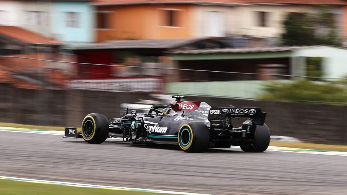 Lewis Hamilton ha 'volado' con el Mercedes en Brasil