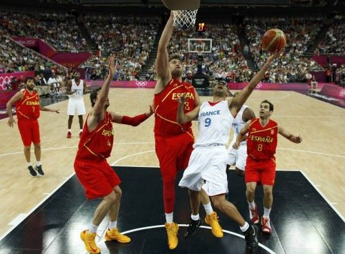 France's Parker shoots over Spain's Gasol during their men's quarterfinal basketball match at the North Greenwich Arena in London during the London 2012 Olympic Games