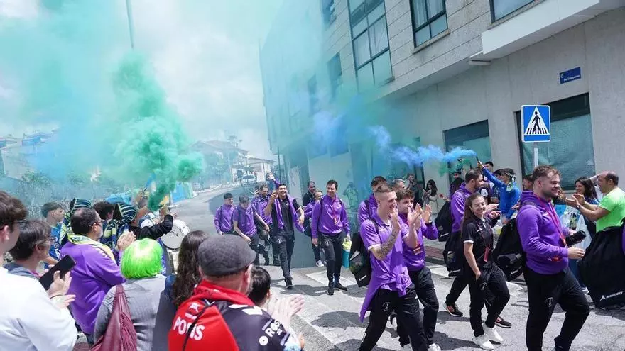 VÍDEO | Así ha recibido la afición al BM Zamora antes del segundo partido contra el BM Romo en la fase de ascenso