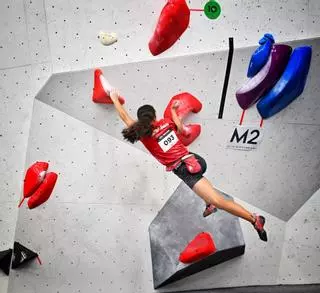 El rocódromo Alberto Ginés: «Entrenar aquí se parece a competir fuera»