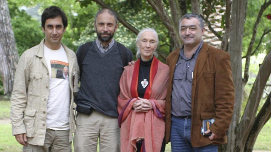 Ferran Guallar, Federico Bogdanowicz, Jane Goodall e Carlos Vales nos xardíns do CEIDA. |  Ceida