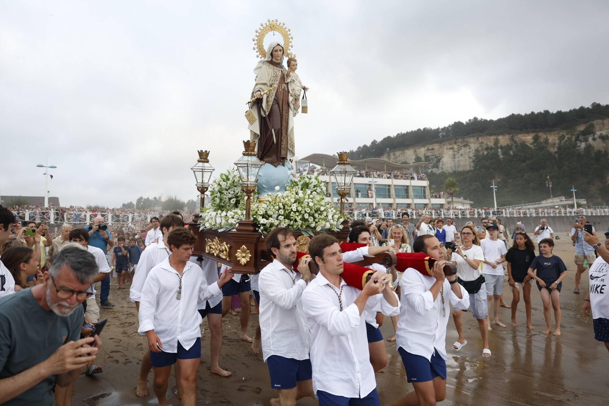 Procesión de la Virgen del Carmen de Salinas
