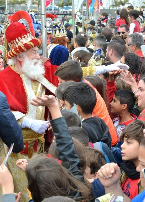 REYES MAGOS LLEGADA BARCO