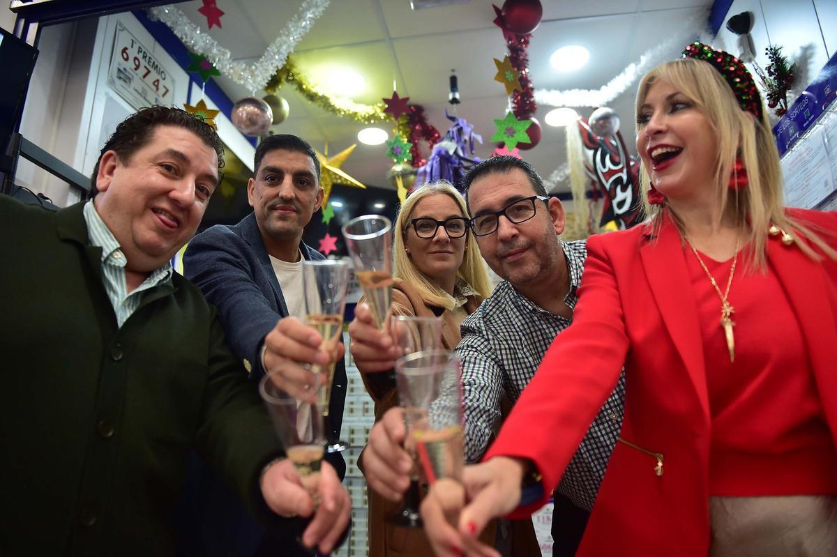 Fotogalería | Los instantes del sorteo de la Lotería de Navidad en Extremadura
