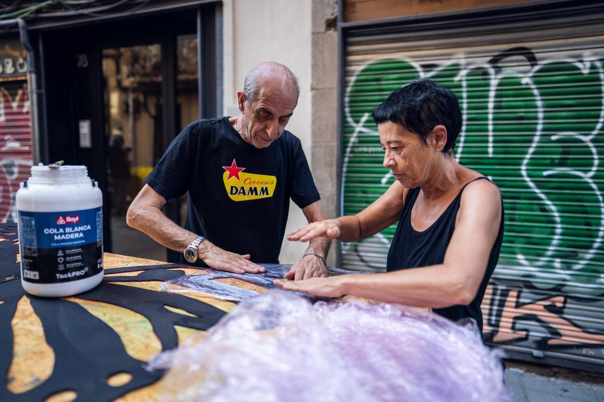 Gràcia prepara las calles para sus fiestas