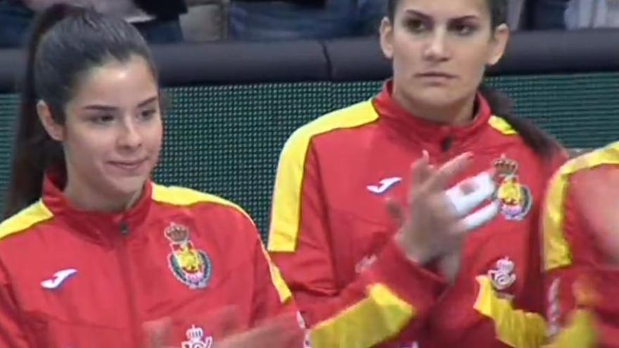 Ana González, tras escuchar el himno nacional esta tarde en Stuttgart.