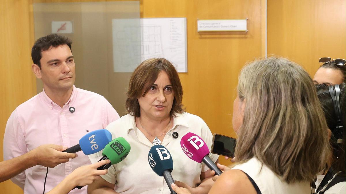 La vicepresidenta segunda, Antònia Maria Estarellas.