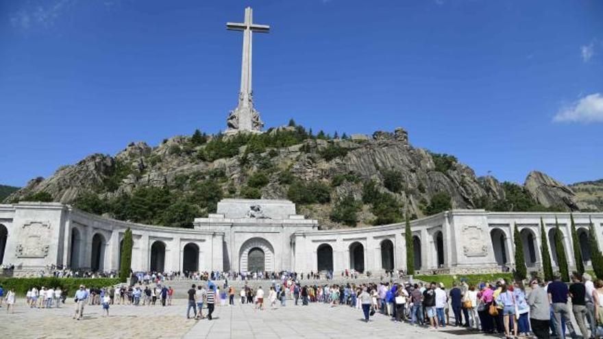 El Consejo de Ministros inicia hoy el expediente de exhumación de Franco