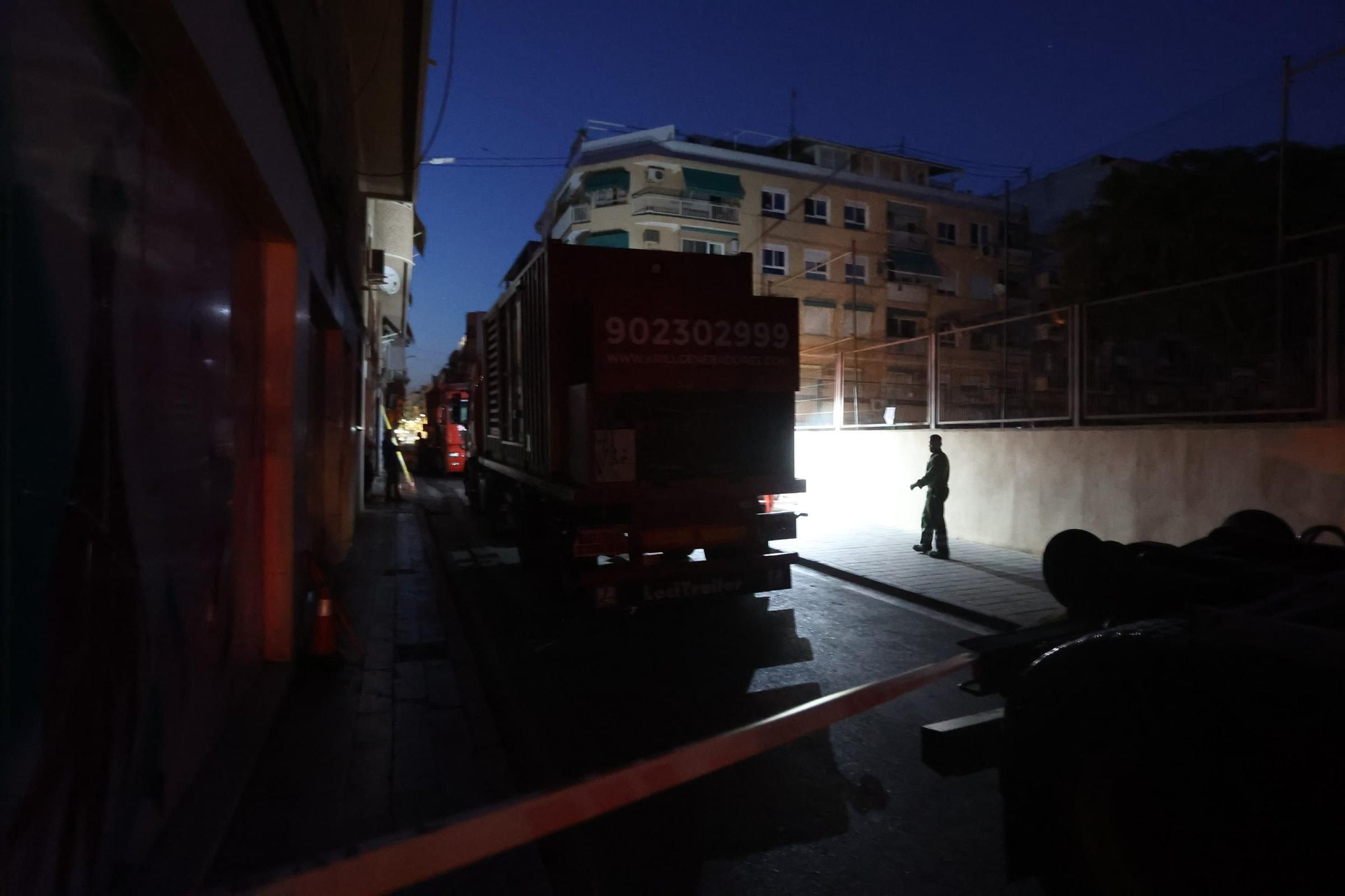 Incendio de generadores y corte de luz por una avería en el barrio de Carolinas