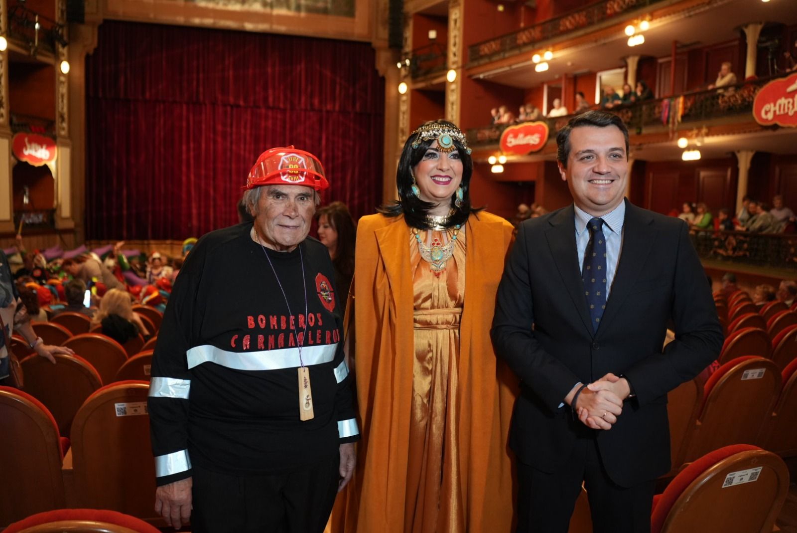 El Gran Teatro alberga la fiesta del Carnaval de Mayores