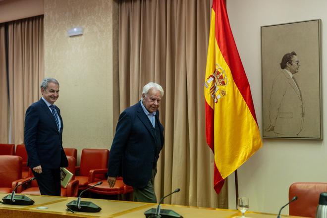 Felipe González dice no atreverse a "creer" la acusación contra Zapatero: "Su presunción de inocencia es indiscutible"