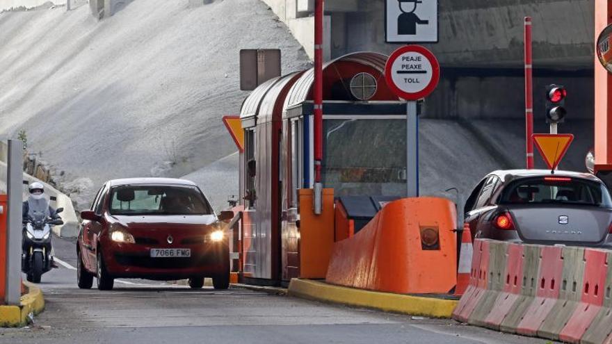 Cabina de peaje en la Autopista del Atlántico (AP-9) en Rande. |   // MARTA G. BREA