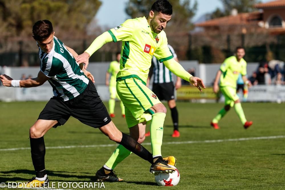 El Elche vuelve a las andadas y cae derrotado en Peralada (1-0).