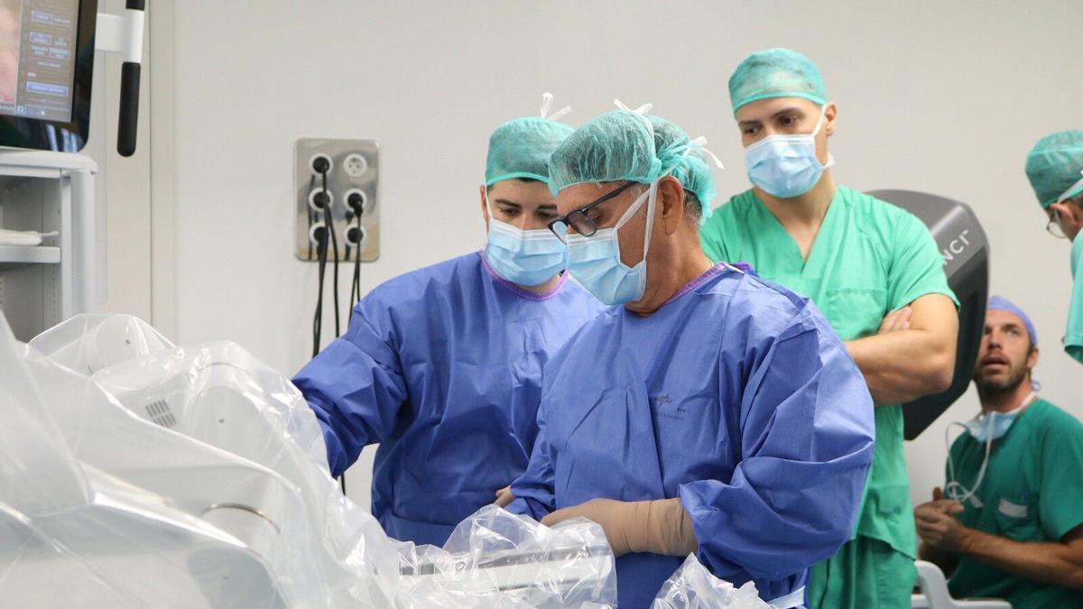 Intervención del servicio de cirugía de un hospital.