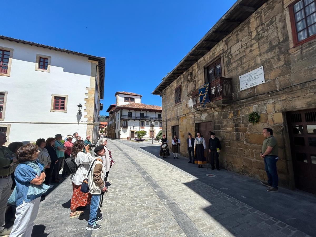 EN IMÁGENES: Homenaje en Villaviciosa a José Caveda y Nava