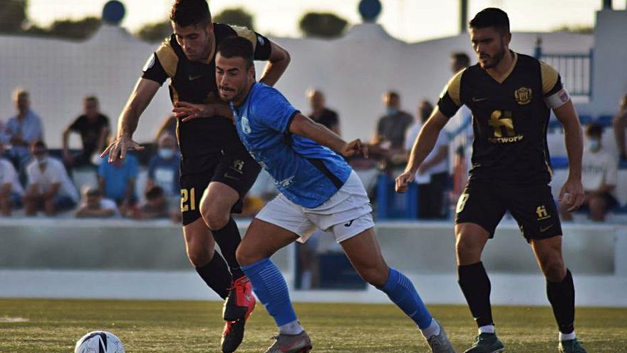 Silvente, del Mar Menor, en el choque del domingo en El Pitín. | PRENSA MAR MENOR