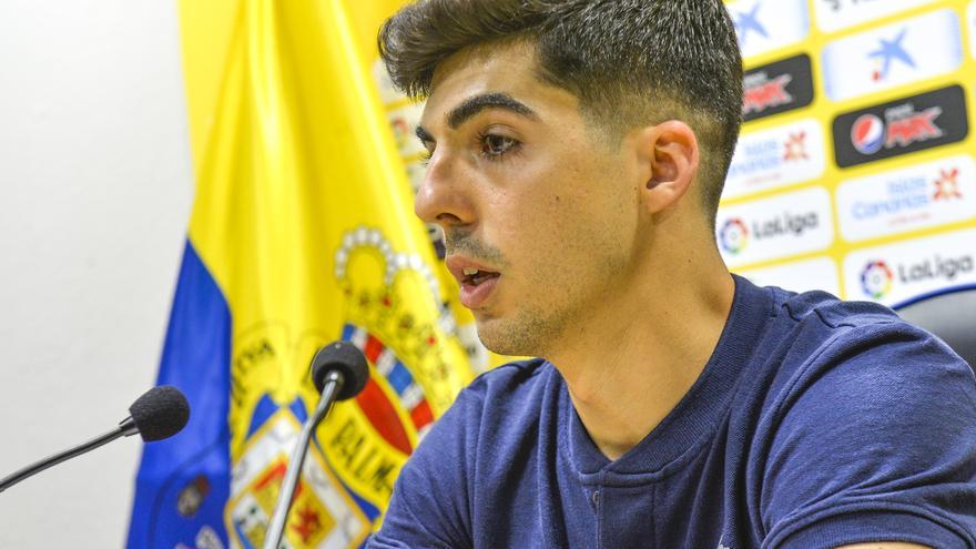 Presentación de Clemente como nuevo jugador de la UD Las Palmas